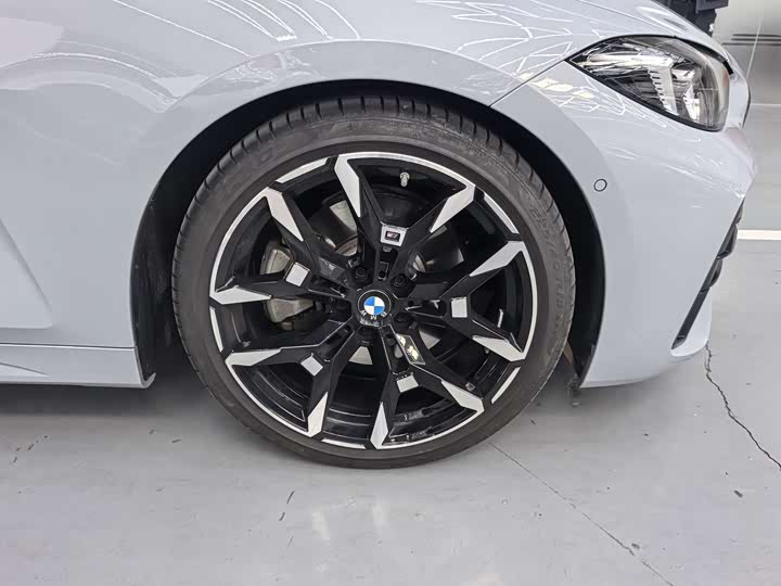 Photo 4 - BMW 4 Series