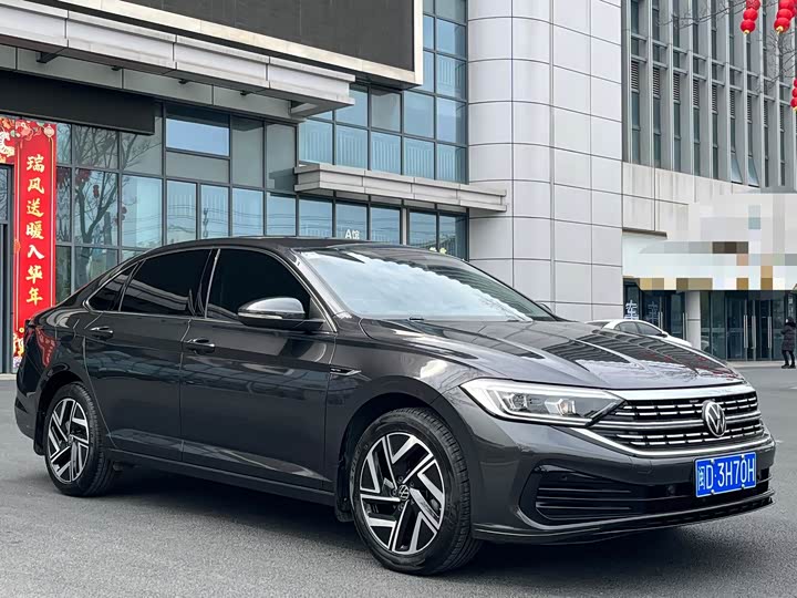 Фото 1 - Volkswagen Sagitar L