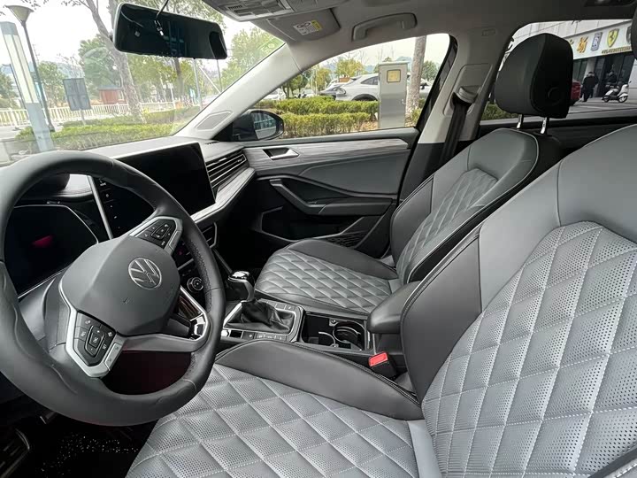 Фото 4 - Volkswagen Sagitar L