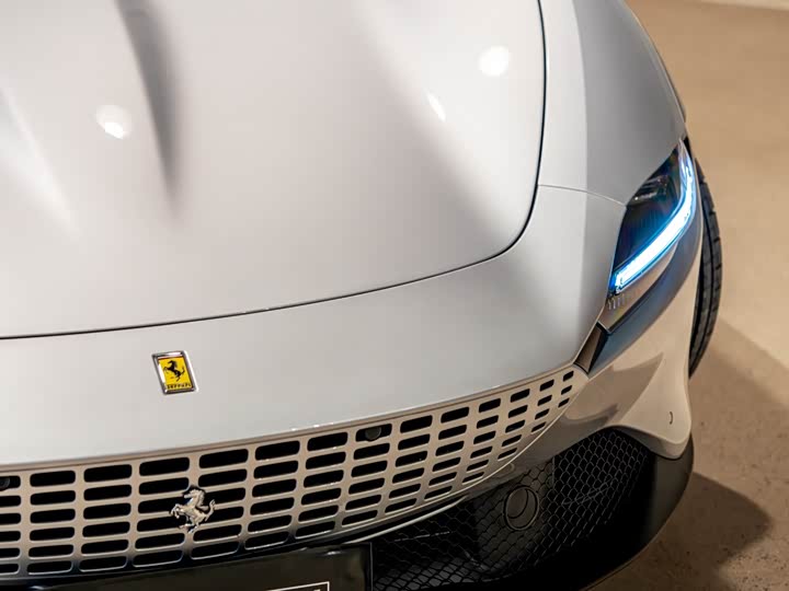 Фото 6 - Ferrari Roma
