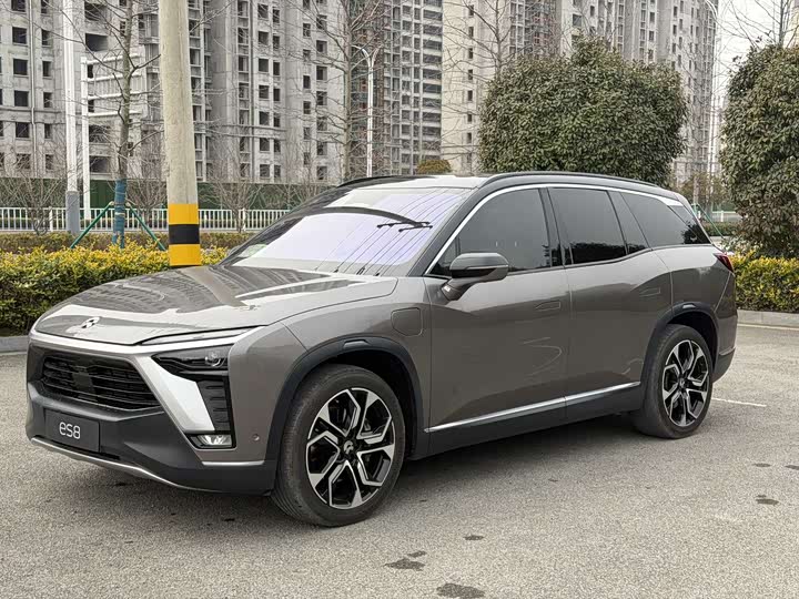 Фото 1 - Nio ES8