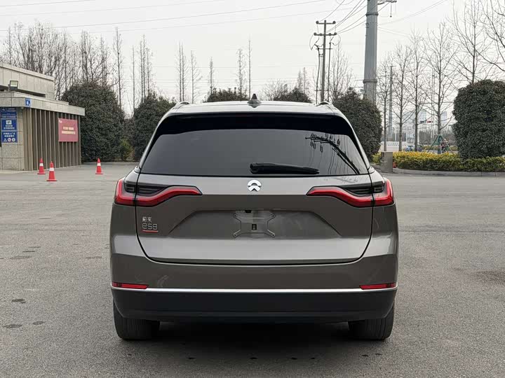 Фото 4 - Nio ES8