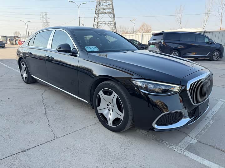Фото 2 - Mercedes-Benz Maybach S-Class