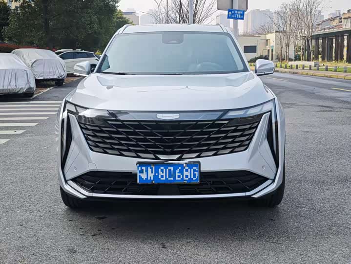 Photo 2 - Geely Atlas L