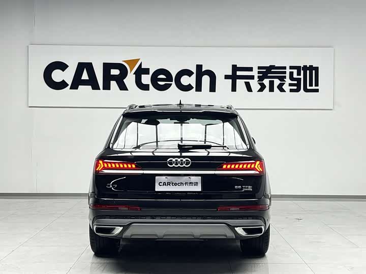 Фото 4 - Audi Q7