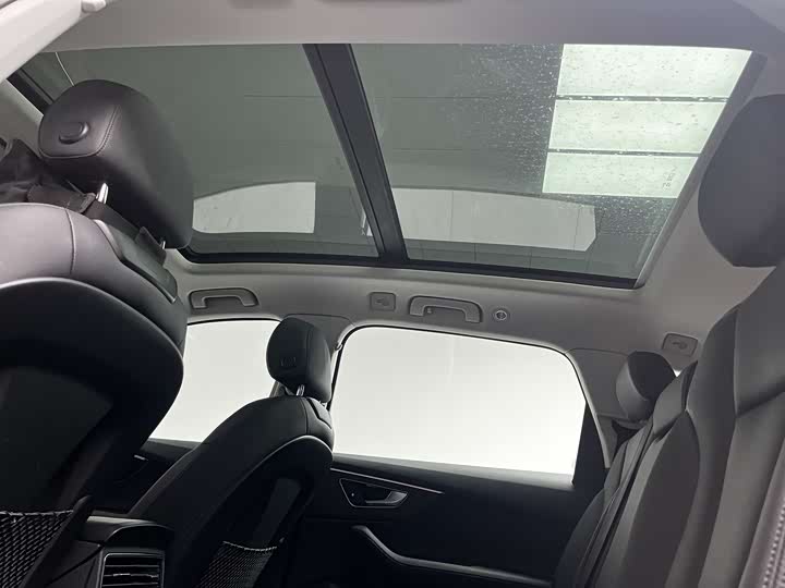 Фото 5 - Audi Q7