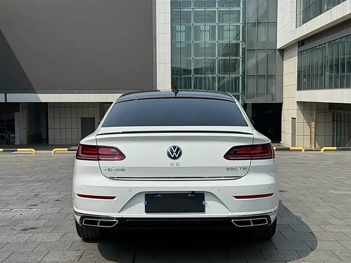 Фото 8 - Volkswagen CC
