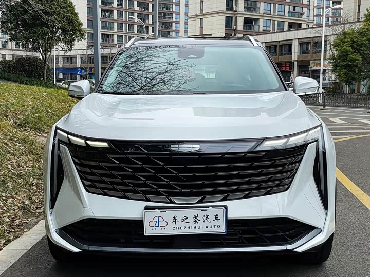 Фото 1 - Geely Atlas L