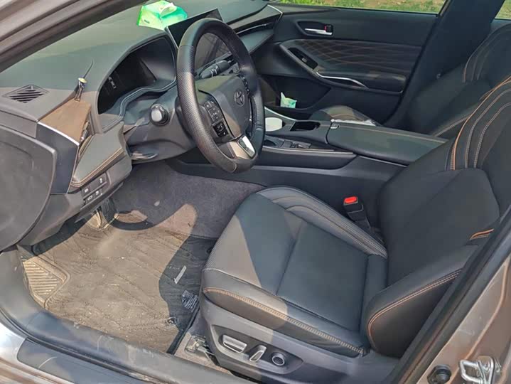 Фото 9 - Toyota Avalon