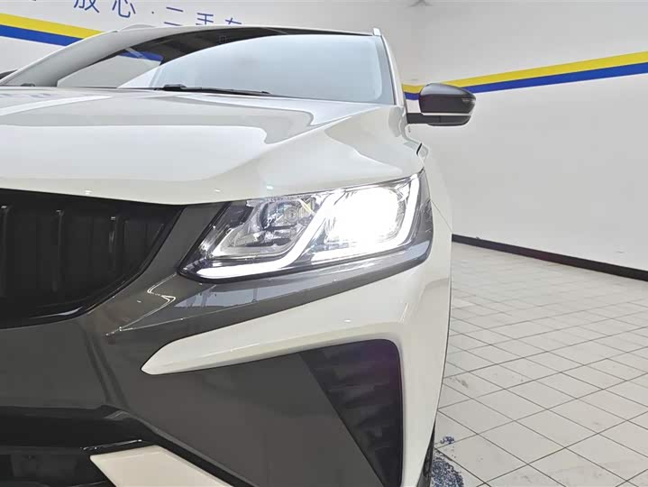 Фото 5 - Geely Coolray