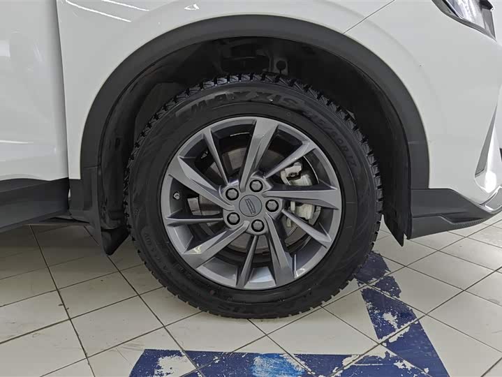 Фото 6 - Geely Coolray