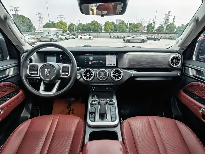 Фото 7 - Tank 300