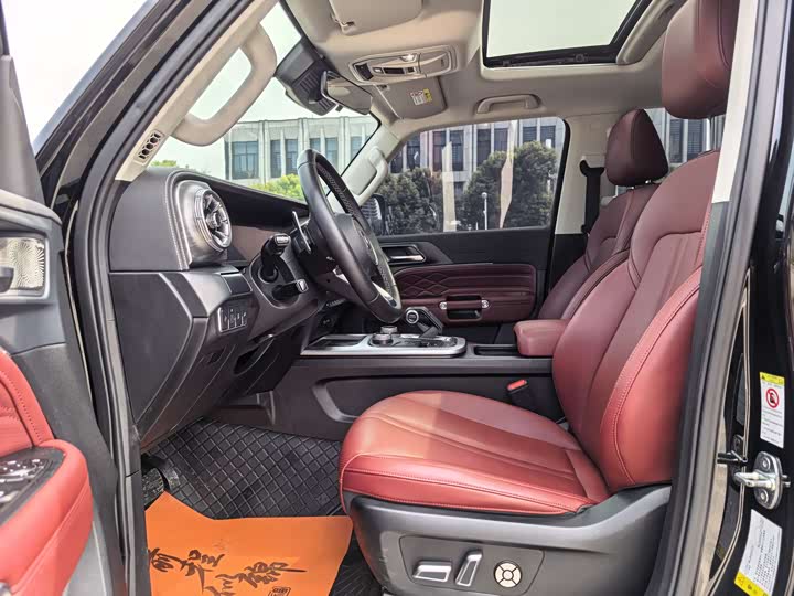 Фото 8 - Tank 300