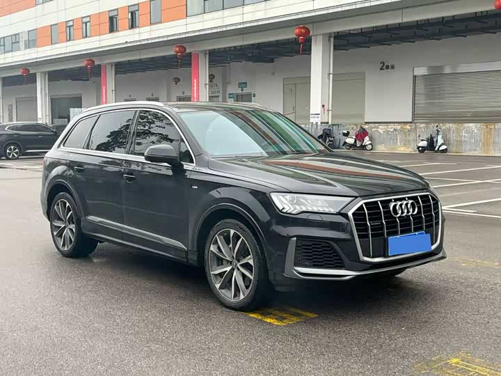Фото 3 - Audi Q7