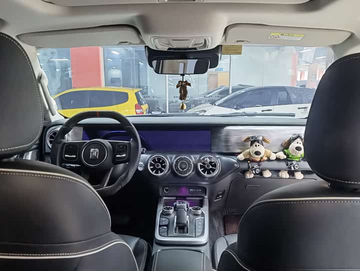 Фото 9 - Tank 300