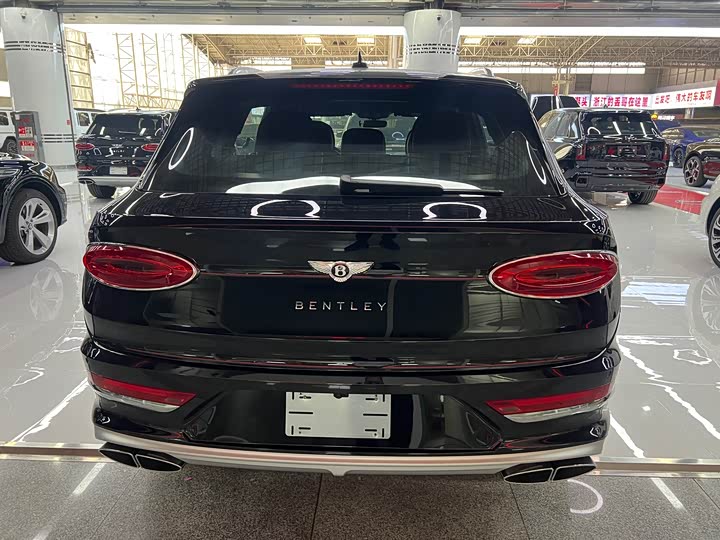 Фото 8 - Bentley Bentayga