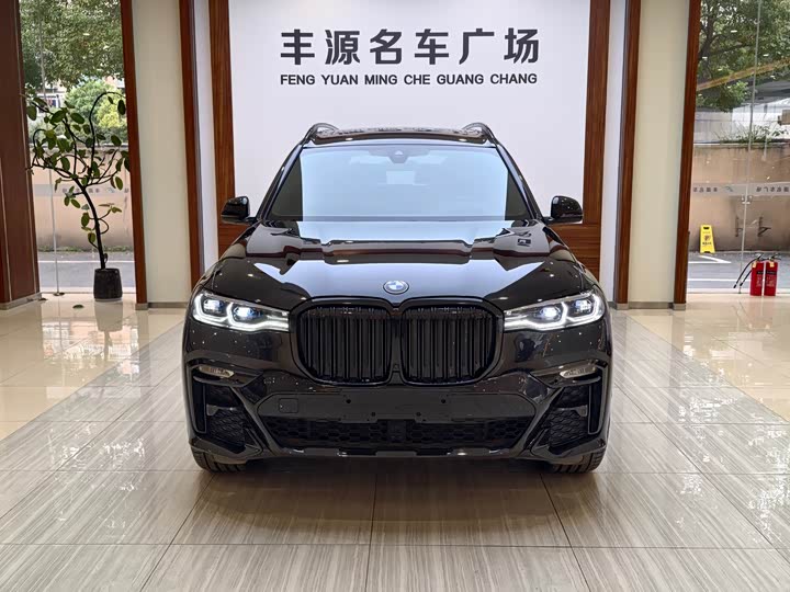 Фото 2 - BMW X7