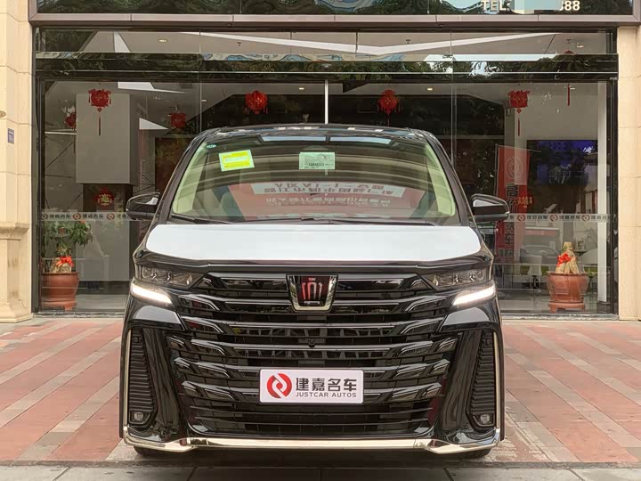 Фото 2 - Toyota Vellfire