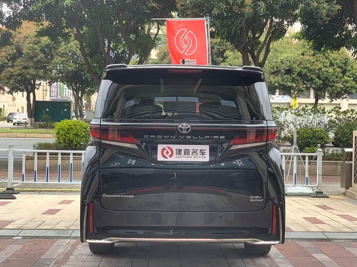 Фото 5 - Toyota Vellfire