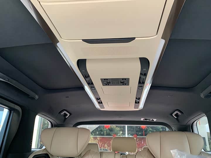 Фото 9 - Toyota Vellfire