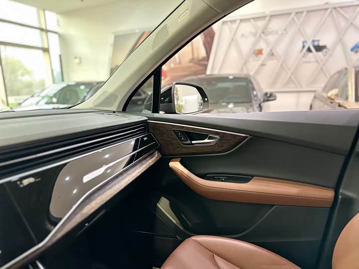 Фото 7 - Audi Q7