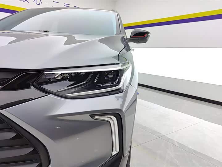 Фото 5 - Chevrolet Tracker