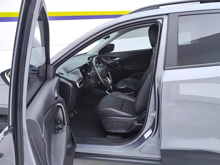 Фото 9 - Chevrolet Tracker