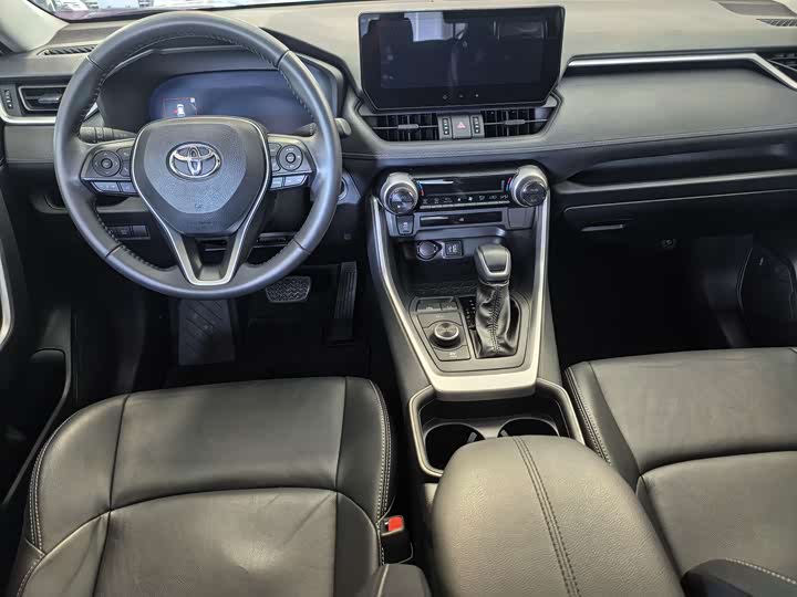 Фото 8 - Toyota Wildlander