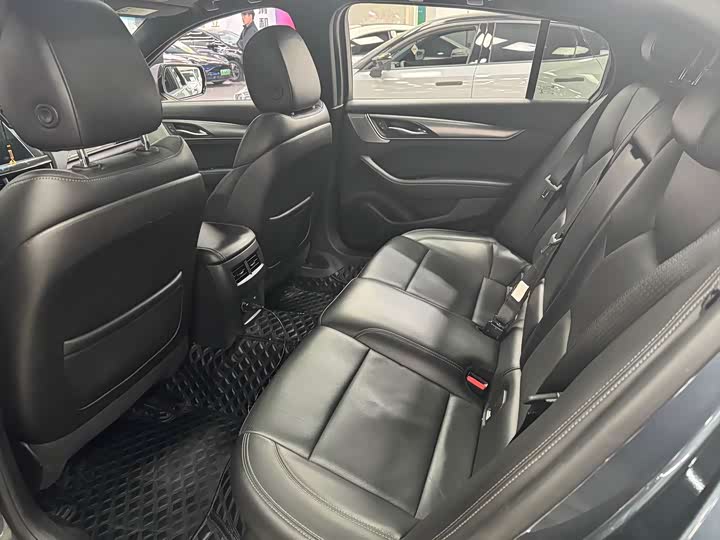 Фото 7 - Cadillac CT5