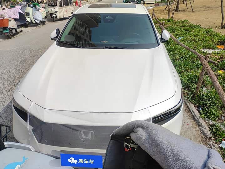 Фото 2 - Honda Accord