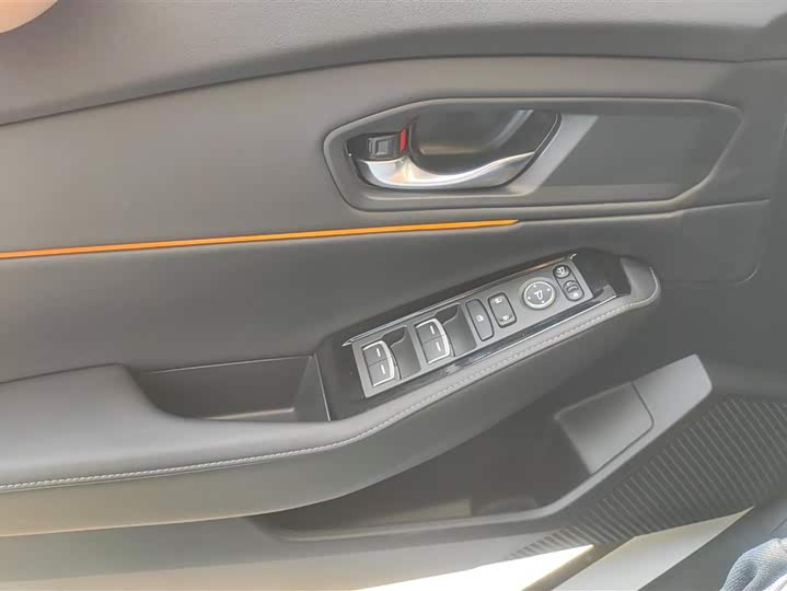 Фото 7 - Honda Accord