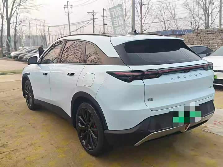Фото 8 - BAIC Arcfox Alpha T5
