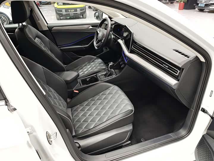 Фото 4 - Volkswagen Sagitar L