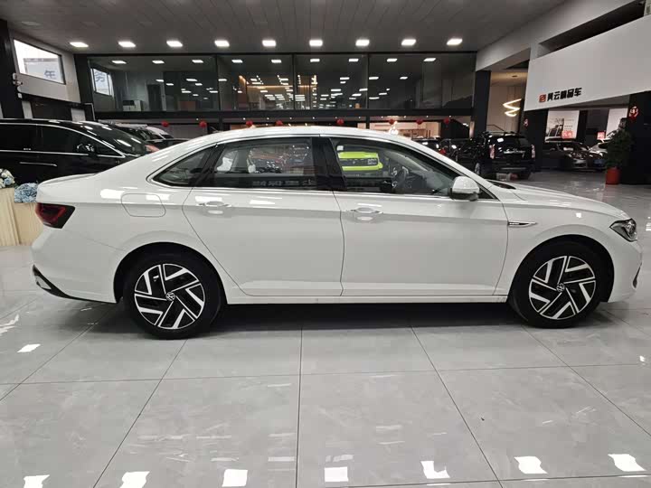 Фото 6 - Volkswagen Sagitar L