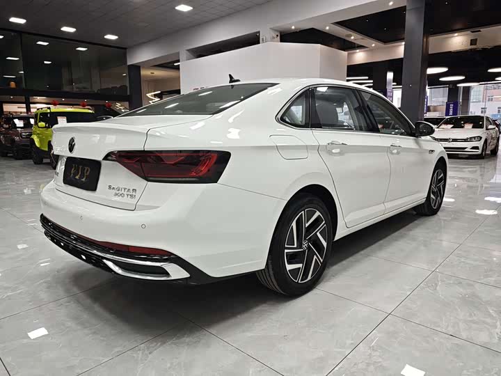 Фото 7 - Volkswagen Sagitar L