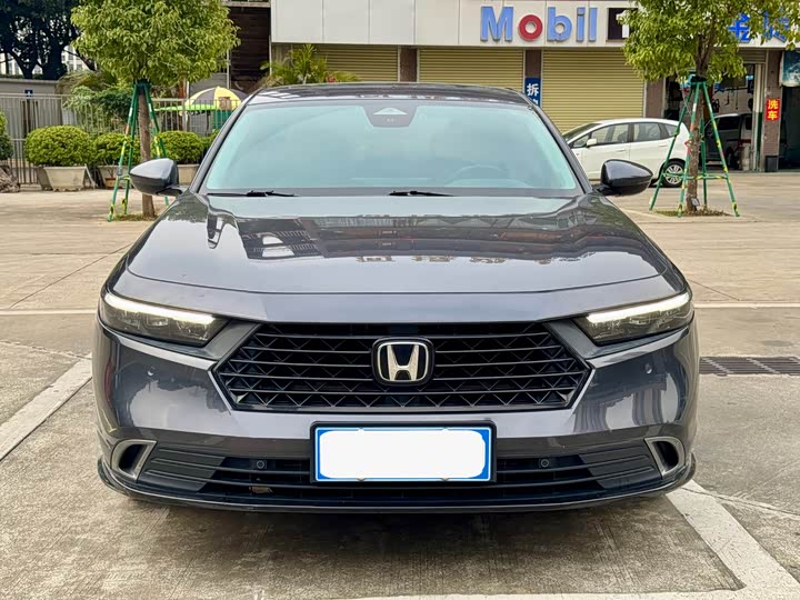 Photo 2 - Honda Accord