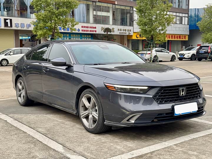 Photo 3 - Honda Accord