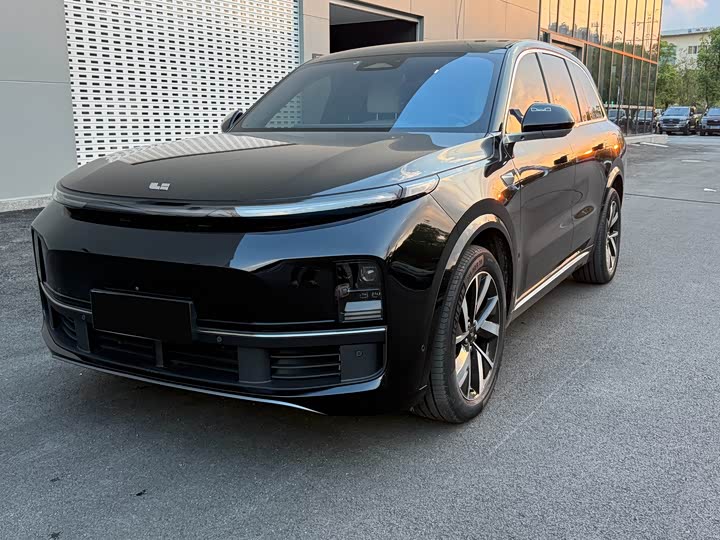 Фото 1 - LiXiang L8