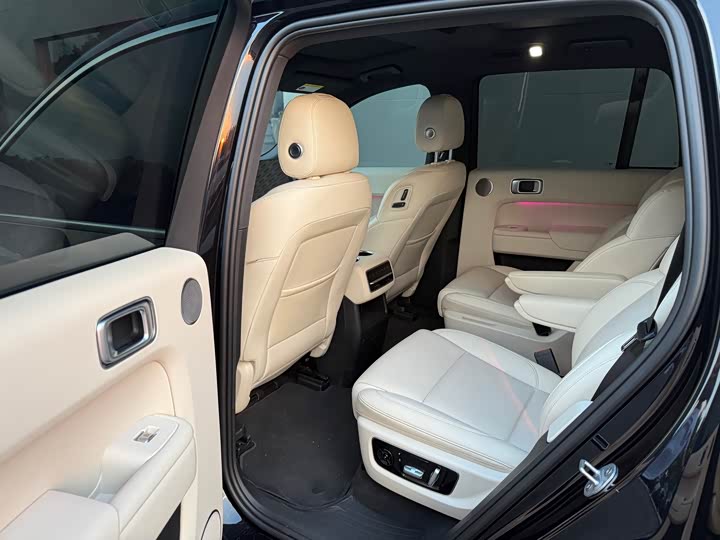 Фото 8 - LiXiang L8