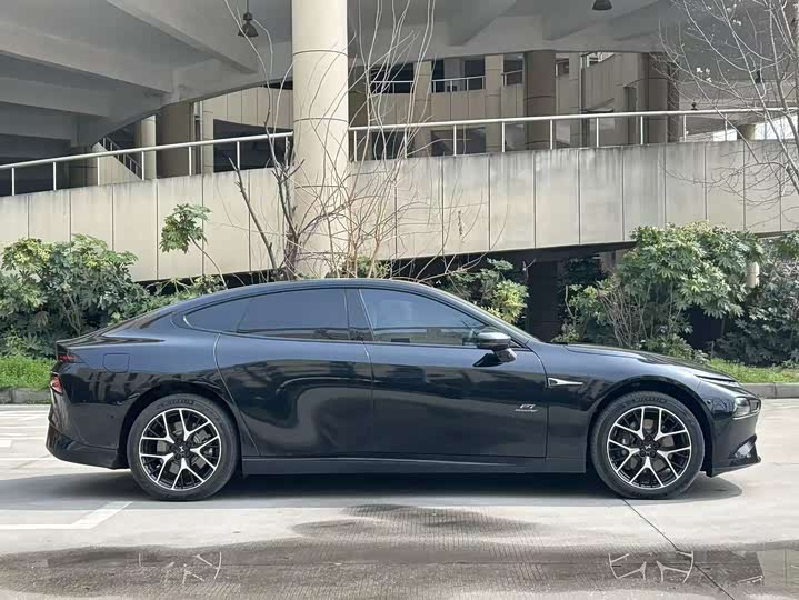 Фото 4 - XPeng P7