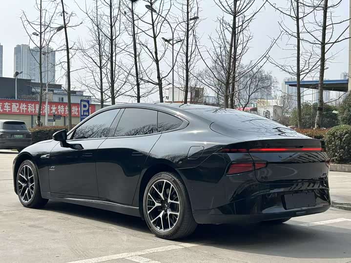 Фото 7 - XPeng P7