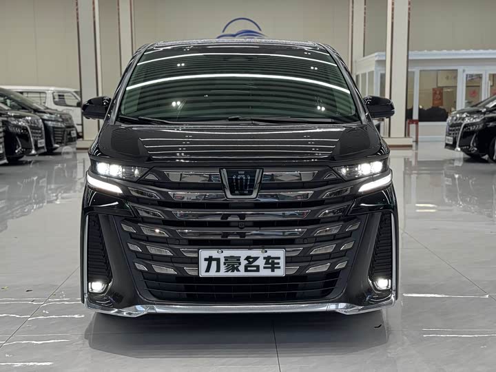 Фото 2 - Toyota Vellfire