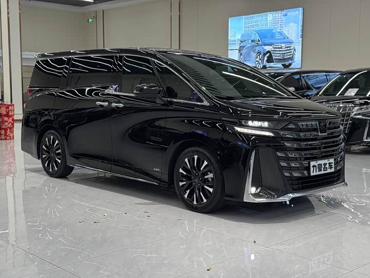 Фото 3 - Toyota Vellfire