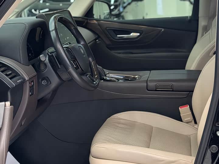 Фото 4 - Toyota Vellfire