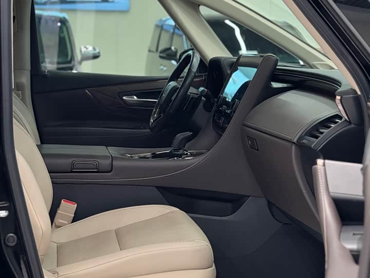 Фото 6 - Toyota Vellfire