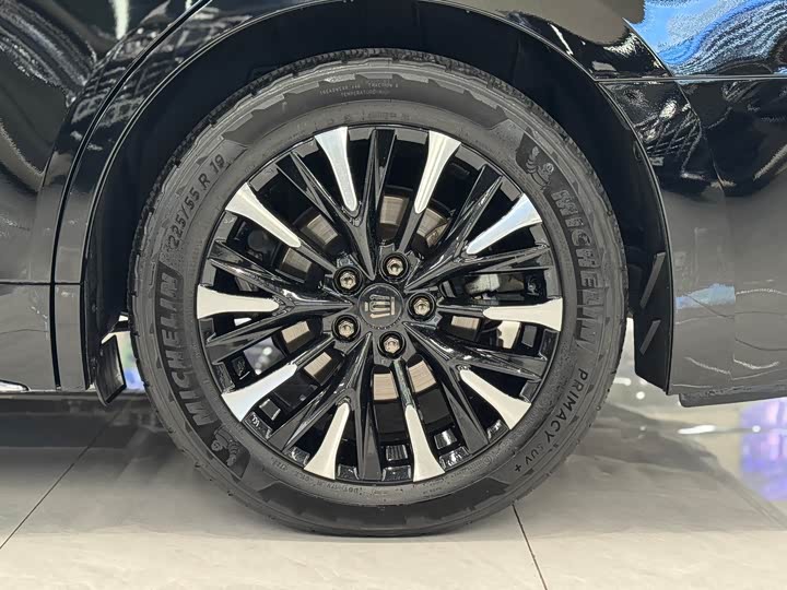 Фото 9 - Toyota Vellfire