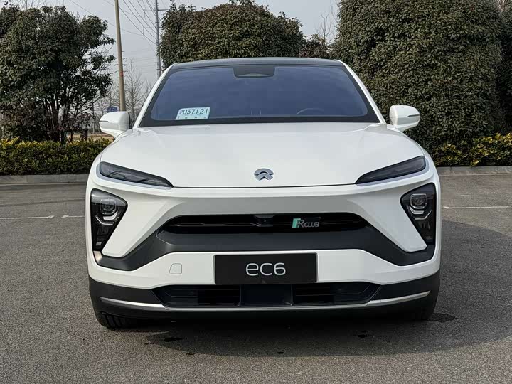 Фото 2 - Nio EC6
