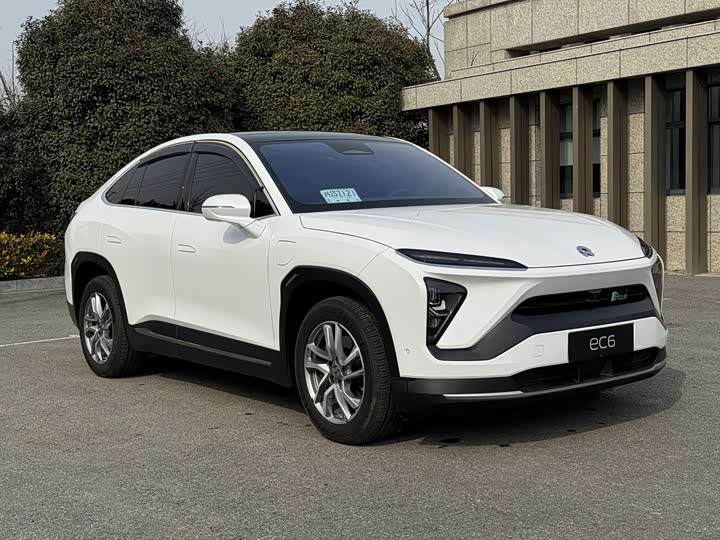 Фото 3 - Nio EC6