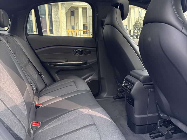 Фото 7 - Nio EC6