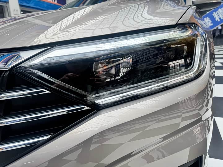 Фото 4 - Volkswagen Sagitar L